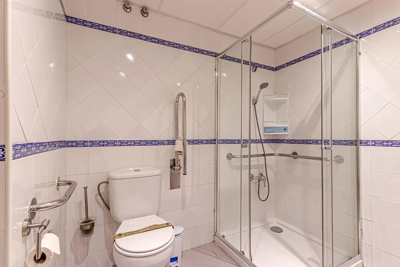 797 Holiday Rentals- Precioso Piso Con Vistas Al Jardin En Benalbeach Бенальмадена Апартаменты
