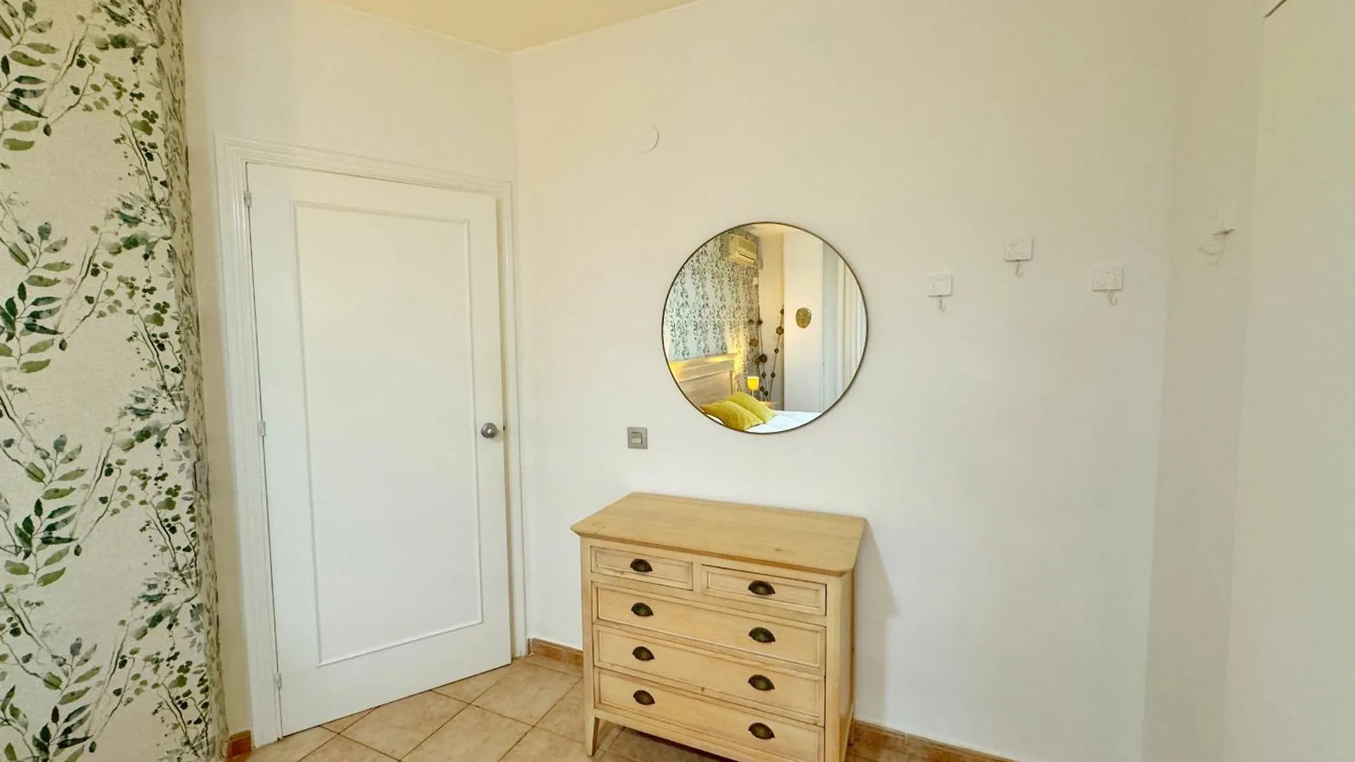 797 Holiday Rentals- Precioso Piso Con Vistas Al Jardin En Benalbeach Бенальмадена 0*,  Испания